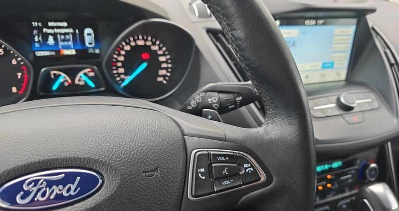 Ford Kuga cena 77900 przebieg: 122910, rok produkcji 2017 z Oleśnica małe 529
